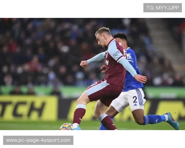 西汉姆联前场抢断连连成功，鲍文力压对手完成关键终结